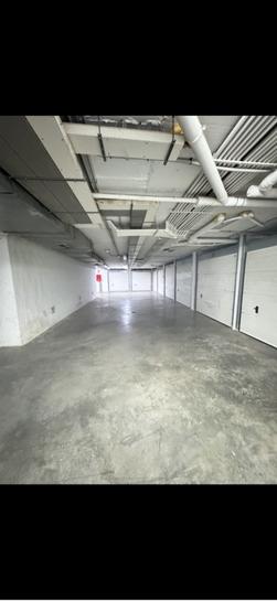  Garage in Cadiz, Spain No. 155476