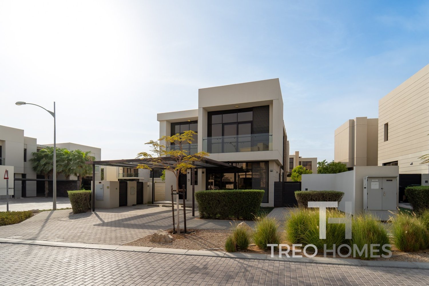 5 bedrooms Villa in DAMAC Hills (Akoya by DAMAC), UAE No. 28504