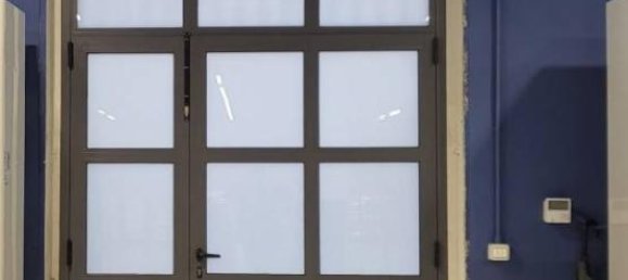 5 rooms Apartment in Monza, Italy No. 37537 5