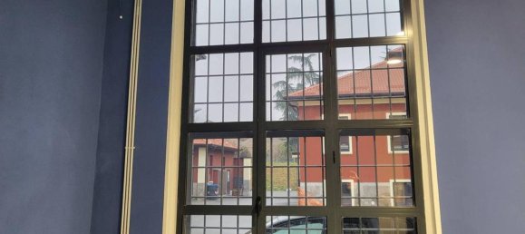 5 rooms Apartment in Monza, Italy No. 37537 6