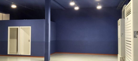 5 rooms Apartment in Monza, Italy No. 37537 22