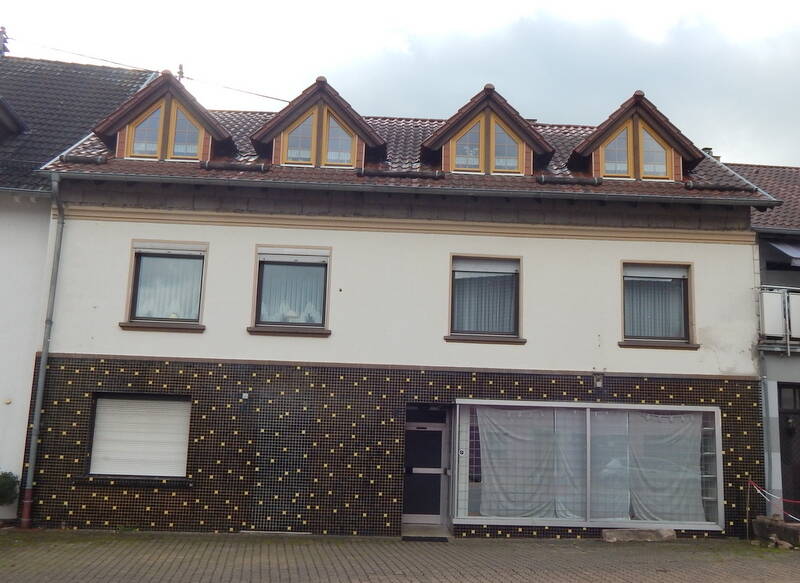8 rooms Building in Merzig-Wadern, Germany No. 17394