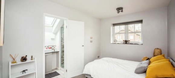 5 bedrooms House in Chatham, United Kingdom No. 10558 5