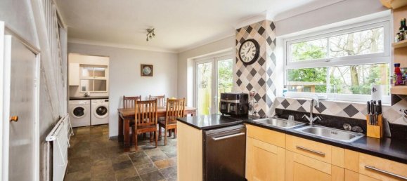 5 bedrooms House in Chatham, United Kingdom No. 10558 22