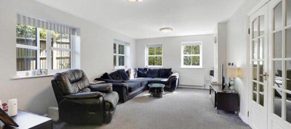 5 bedrooms House in Chatham, United Kingdom No. 10558 25