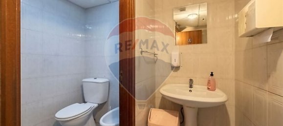 Gewerbliche Immobilie in Rio Tinto, Portugal 278m², Nr. 60064 4