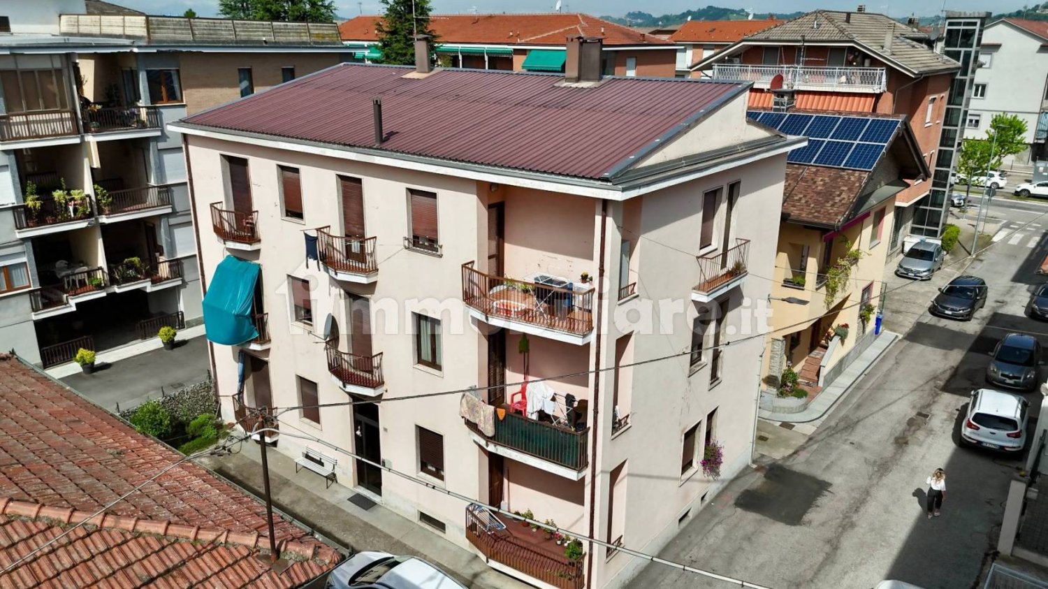 Apartamento de 2 dormitorios en Alba, Italy No. 281842