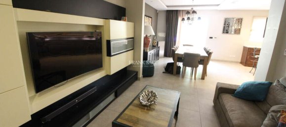 3 bedrooms House in Mosta, Malta No. 11249 6