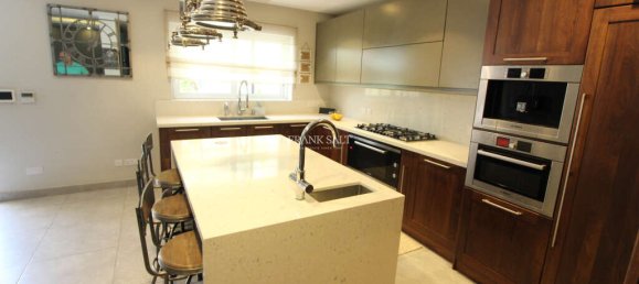 3 bedrooms House in Mosta, Malta No. 11249 8