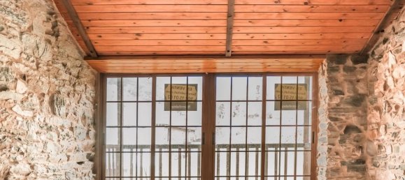 7 bedrooms House in Leon, Spain No. 29721 5