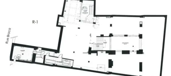 925m² Office in Paris, France No. 302399 12