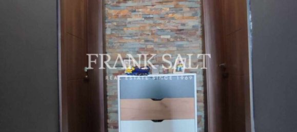 3 bedrooms Apartment in Saint Julian's, Malta No. 5020 4