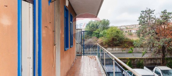 5 rooms Apartment in Catania, Italy No. 63962 28