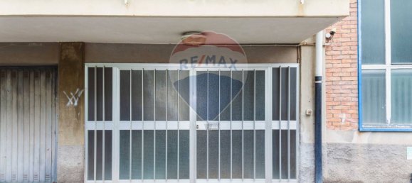 5 rooms Apartment in Catania, Italy No. 63962 3