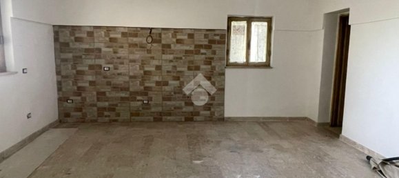 Дом с 4 комнатами в Кастрокьело, Италия № 178079 7