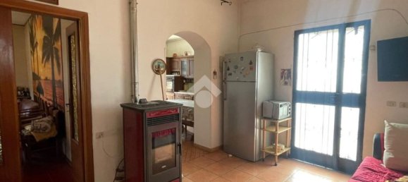 Дом с 4 комнатами в Кастрокьело, Италия № 178079 6