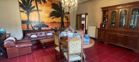 Дом с 4 комнатами в Кастрокьело, Италия № 178079 2