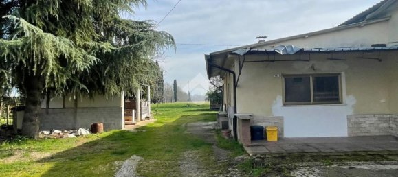 Дом с 4 комнатами в Кастрокьело, Италия № 178079 17