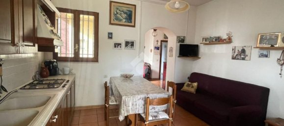 Дом с 4 комнатами в Кастрокьело, Италия № 178079 5