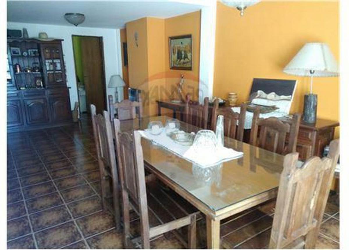 4 bedrooms Apartment in Moron, Argentina No. 63072