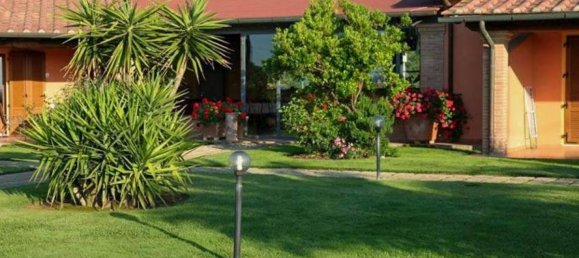 21 bedroom House in Scarlino, Italy No. 1429 3