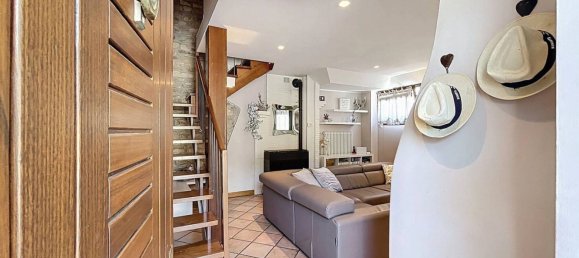 4 rooms House in Carpegna, Italy No. 264913 3