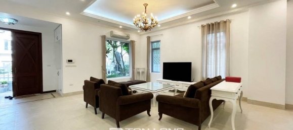 4 bedrooms House in Long Bien, Vietnam No. 685 3