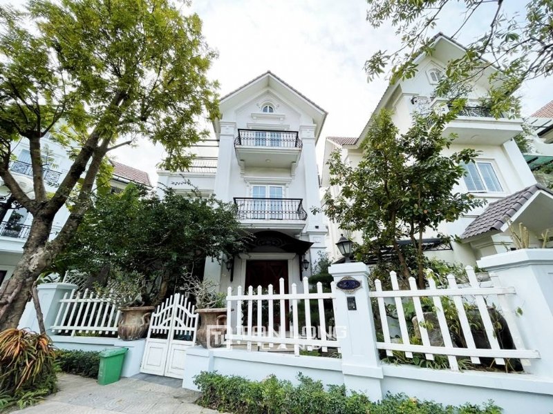 4 bedrooms House in Long Bien, Vietnam No. 685