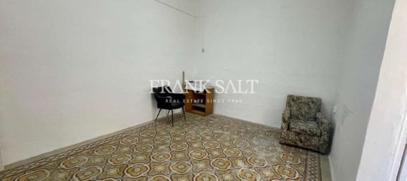 Office in Paola, Malta No. 12346 3