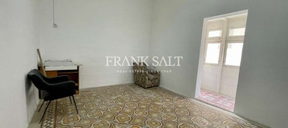 Office in Paola, Malta No. 12346 2