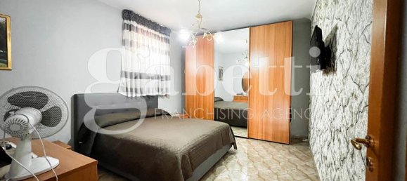 4 rooms Duplex in Orta di Atella, Italy No. 107422 3