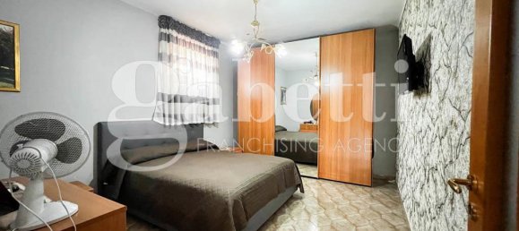 4 rooms Duplex in Orta di Atella, Italy No. 107422 6