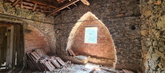 4 rooms House in Castelbianco, Italy No. 284335 31