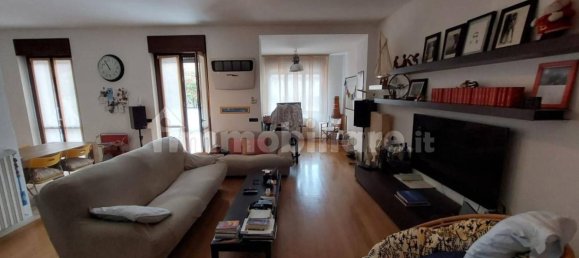 Здание 383м² в Монца, Италия № 311164 8