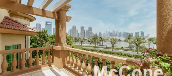 4 bedrooms Villa in Jumeirah Islands, UAE No. 25947 16