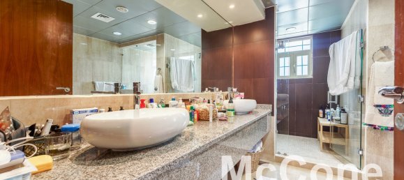 4 bedrooms Villa in Jumeirah Islands, UAE No. 25947 11