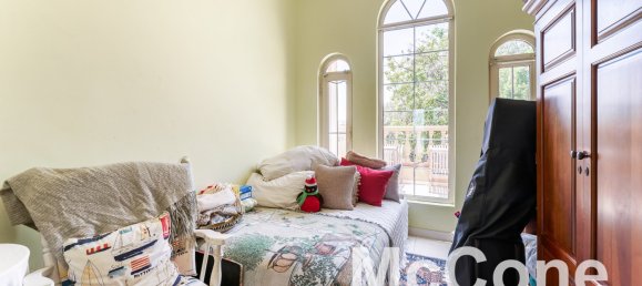 4 bedrooms Villa in Jumeirah Islands, UAE No. 25947 10