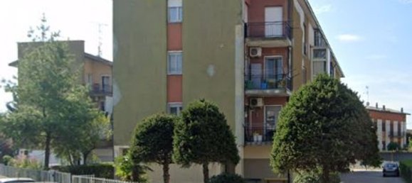 3 rooms Apartment in Vigevano, Italy No. 111308 10