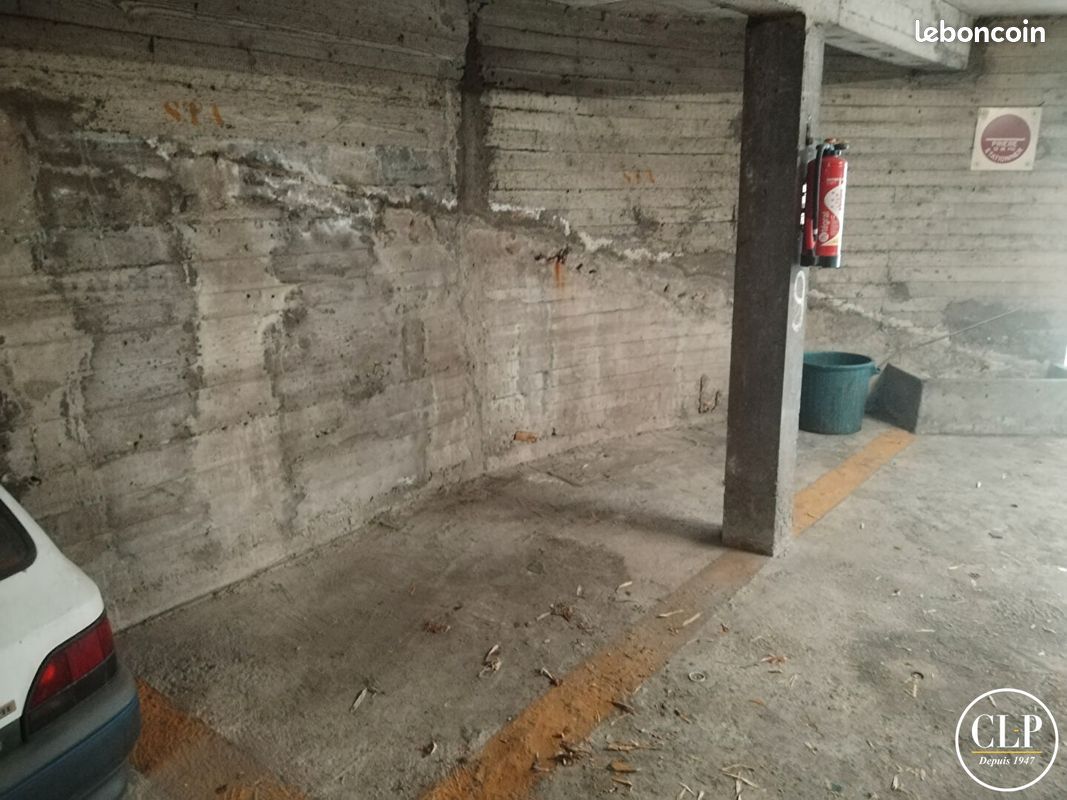 Estacionamento em Montreuil, France N.º 316453