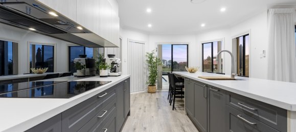 5 Schlafzimmer Haus in Helensvale, Australia, Nr. 618 8