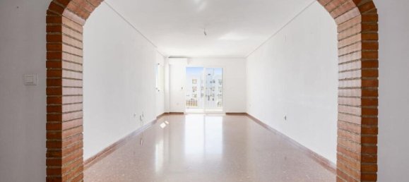 4 bedrooms Penthouse in Torremolinos, Spain No. 190836 3