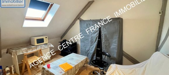 Studio in Bourges, France No. 156172 2
