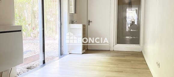 3 bedrooms House in Nanterre, France No. 288667 15