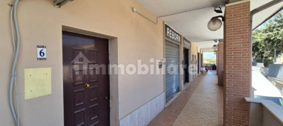 Propiedad comercial de 3 habitaciónes en Fiumicino, Italy No. 258573 18