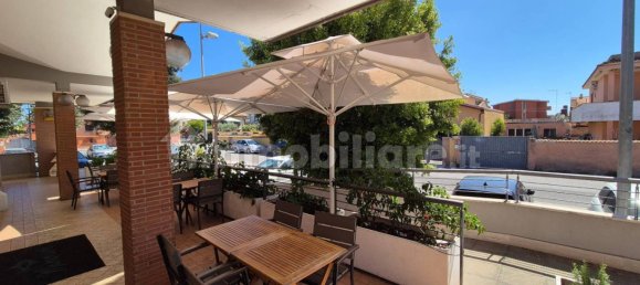 Propiedad comercial de 3 habitaciónes en Fiumicino, Italy No. 258573 16