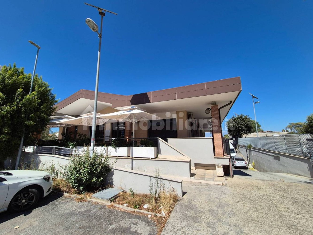 Propiedad comercial de 3 habitaciónes en Fiumicino, Italy No. 258573