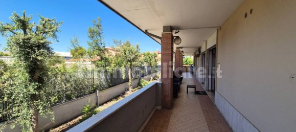 Propiedad comercial de 3 habitaciónes en Fiumicino, Italy No. 258573 14