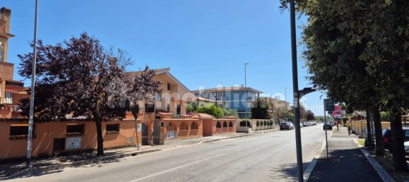 Propiedad comercial de 3 habitaciónes en Fiumicino, Italy No. 258573 21