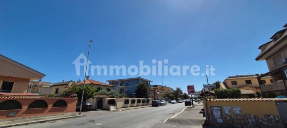 Propiedad comercial de 3 habitaciónes en Fiumicino, Italy No. 258573 25