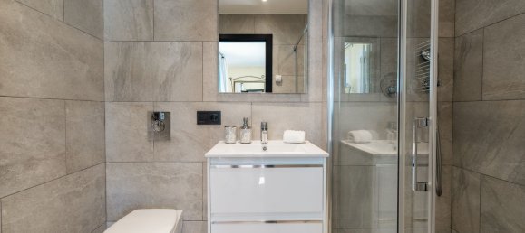 7 Schlafzimmer Villa in Marbella, Spain, Nr. 93216 35